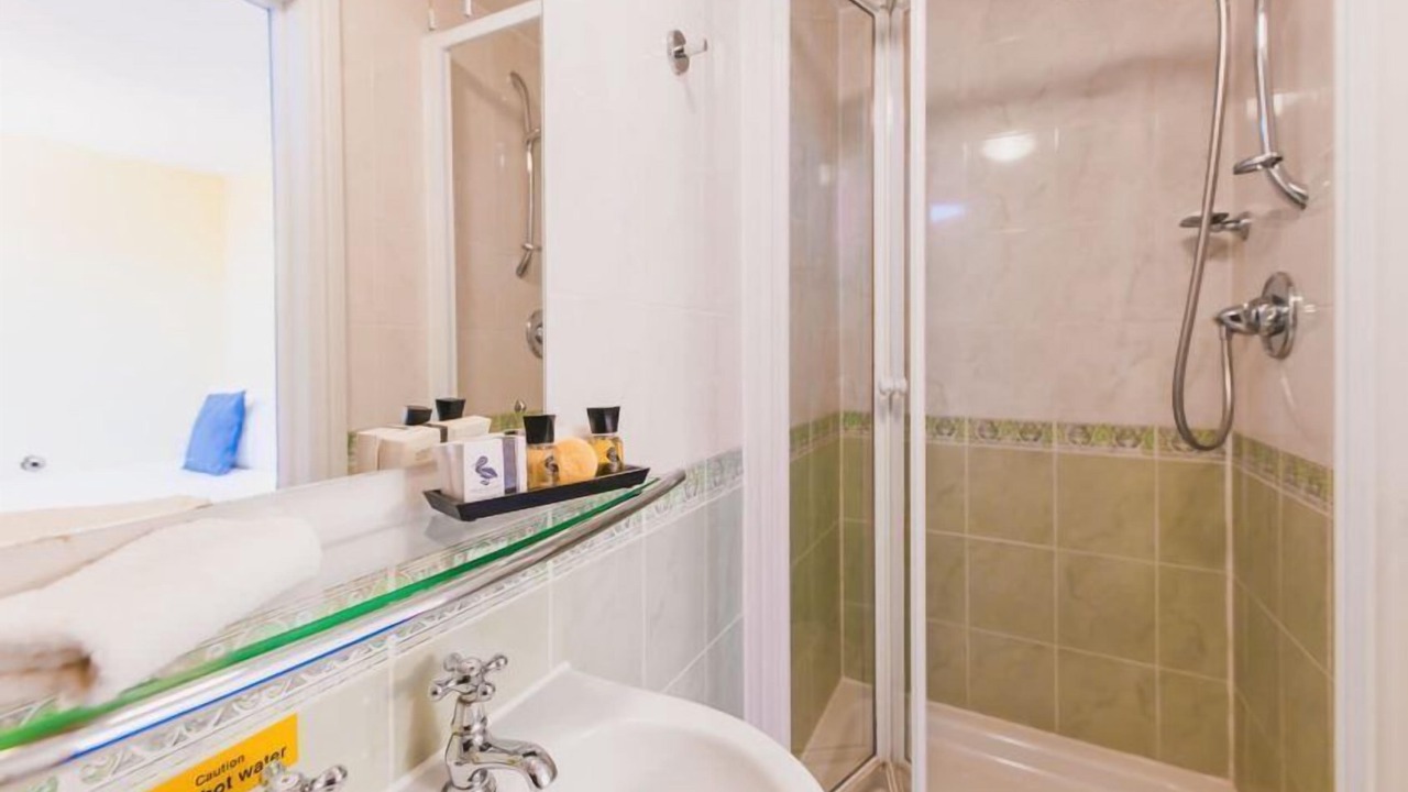 Photo of Bathroom in Kenilworth