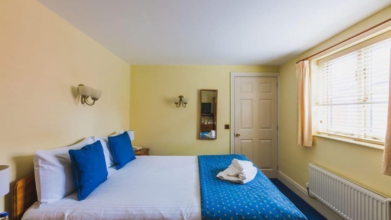 Photo of Bedroom in Kenilworth