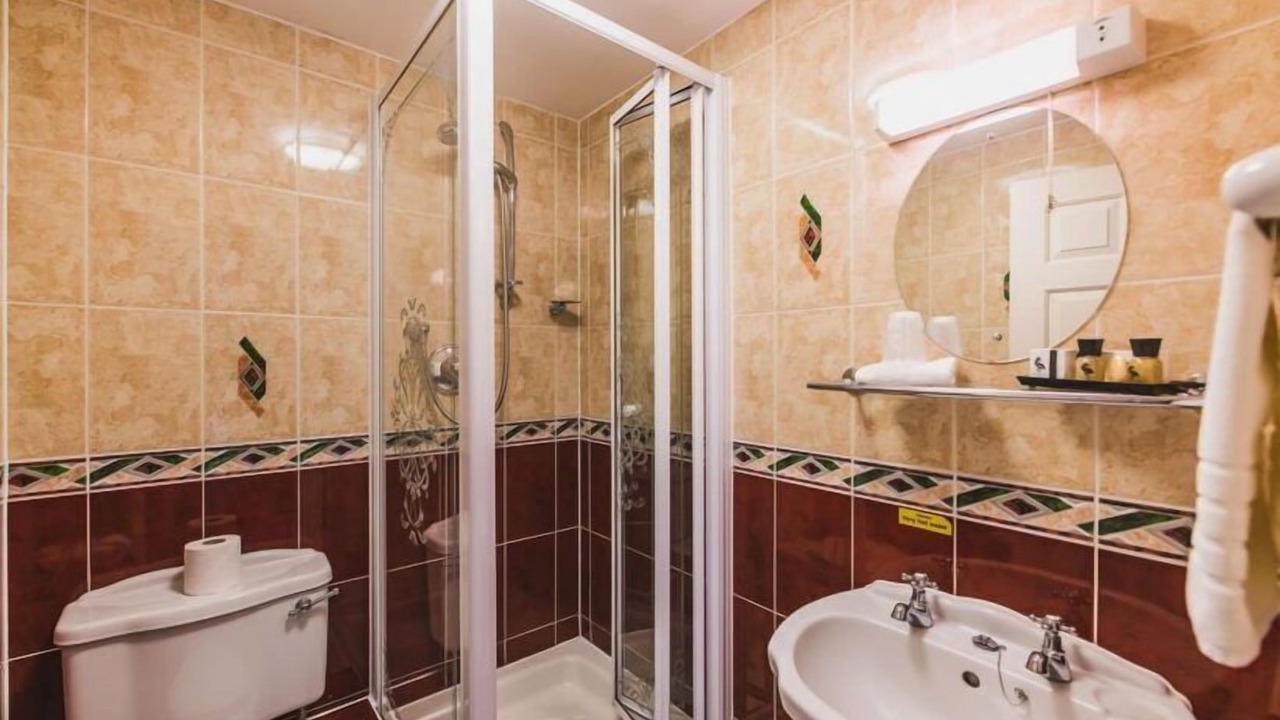 Photo of Bathroom in Kenilworth