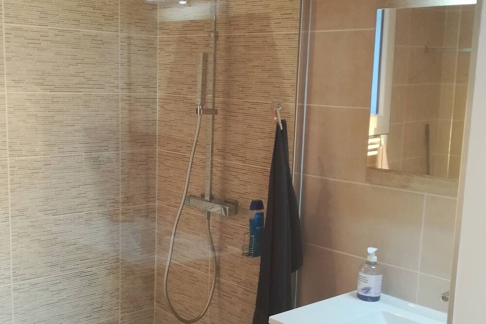 Photo of Bathroom in Sigean