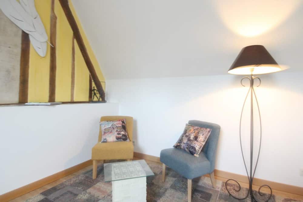 Photo of Livingroom in La Mailleraye-sur-Seine