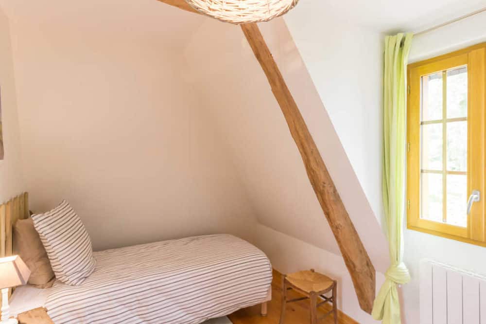 Photo of Bedroom in Val-de-Saane