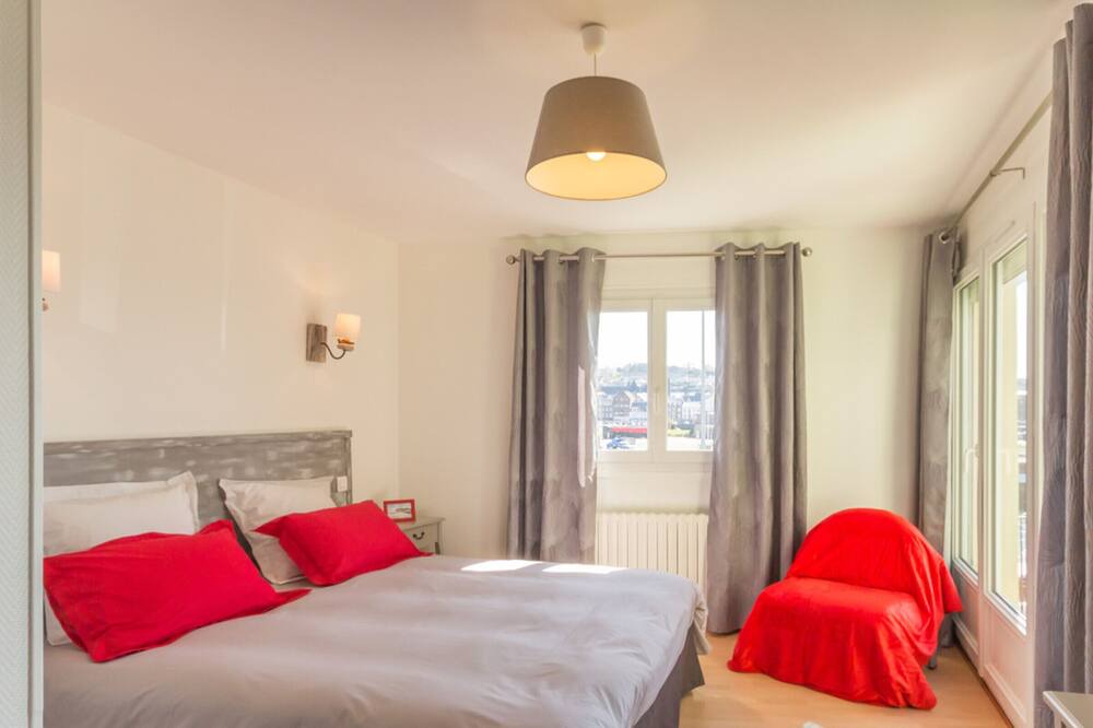 Photo of Bedroom in Fecamp