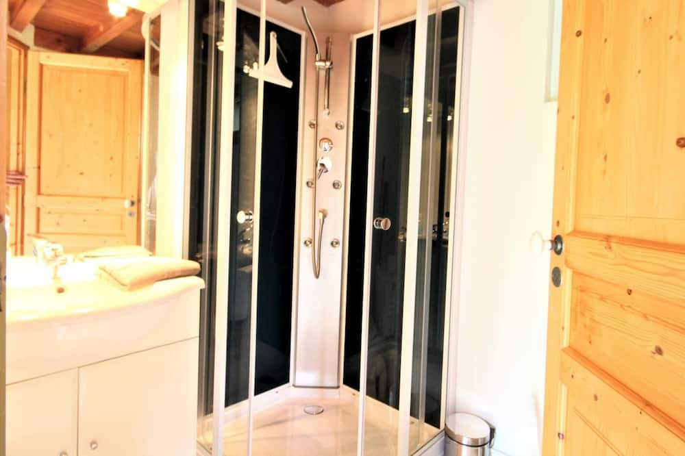 Photo of Bathroom in La Mailleraye-sur-Seine