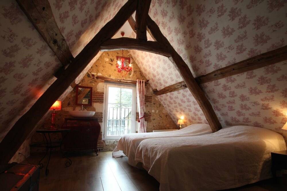 Photo of Bedroom in Upper Normandy