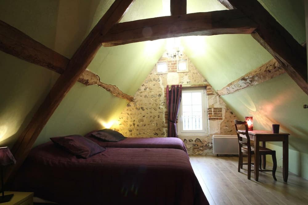 Photo of Bedroom in Upper Normandy