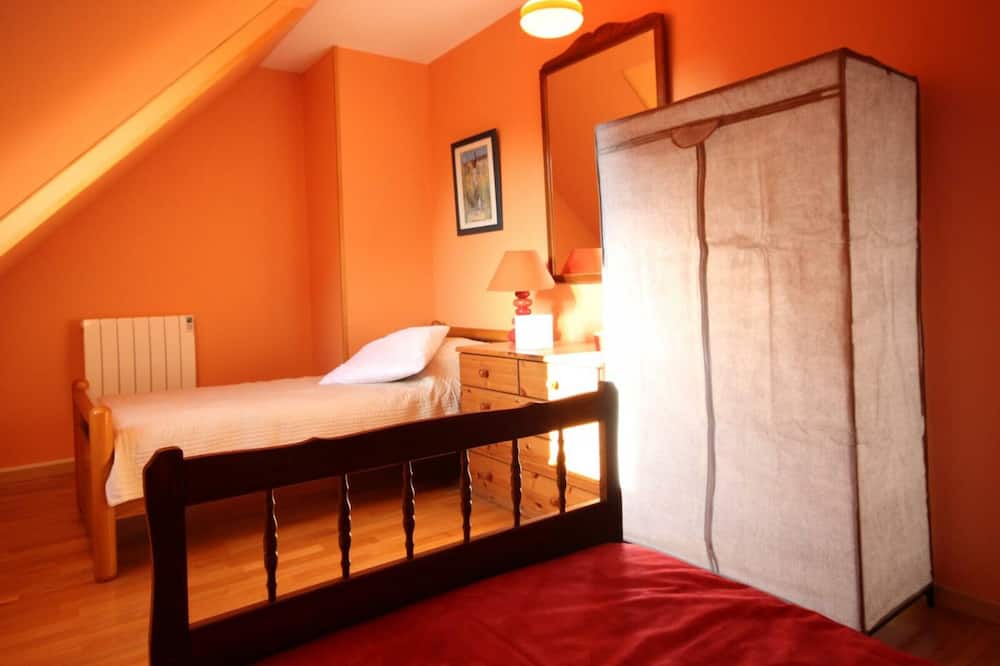 Photo of Bedroom in Mortemer