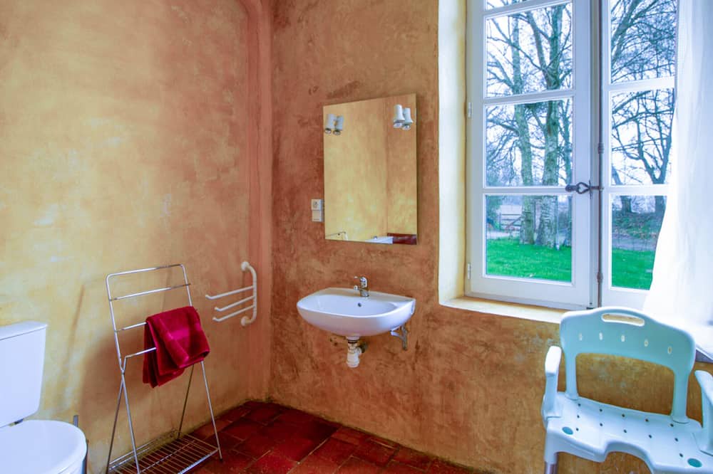 Photo of Bathroom in Benesville