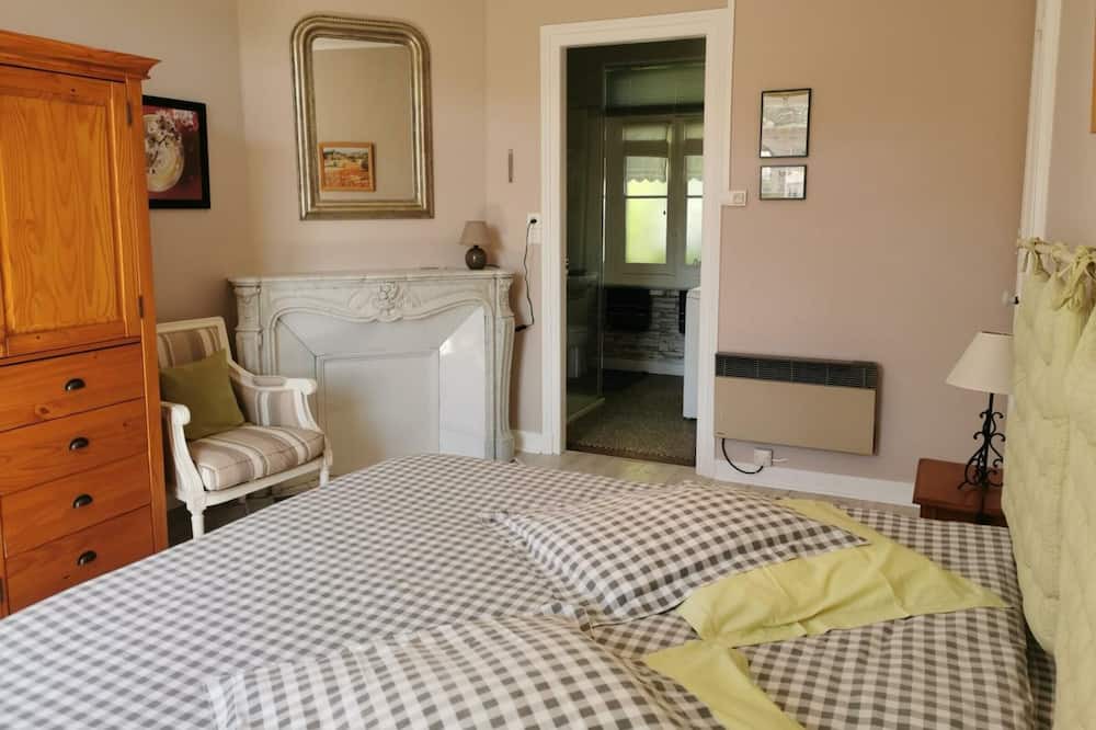 Photo of Bedroom in Rolleville