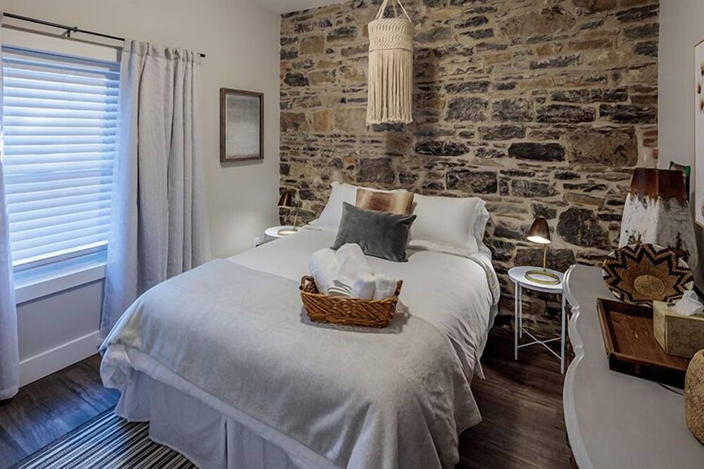 Photo of Bedroom in Inner Harbour
