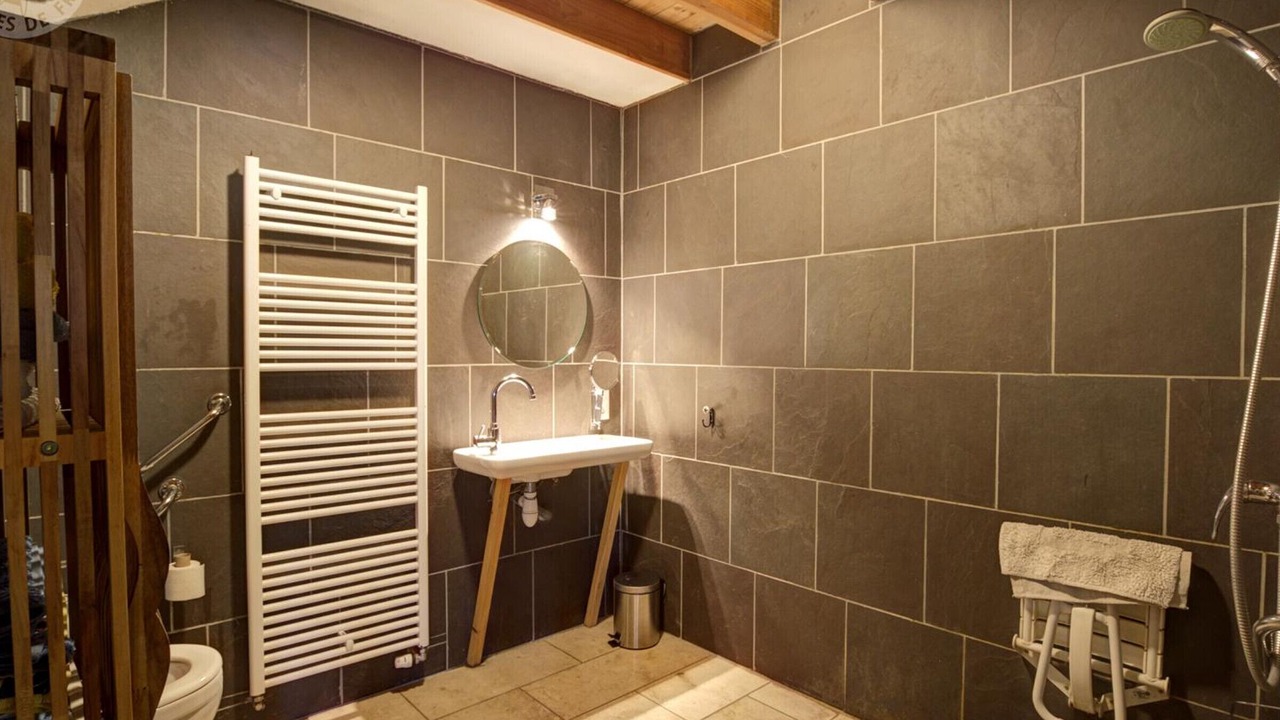 Photo of Bathroom in Saint-Romain-d'Urfe