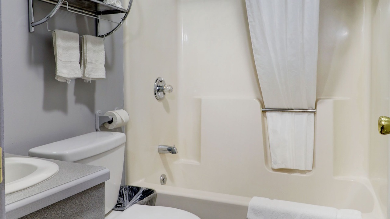 Photo of Bathroom in Canaan