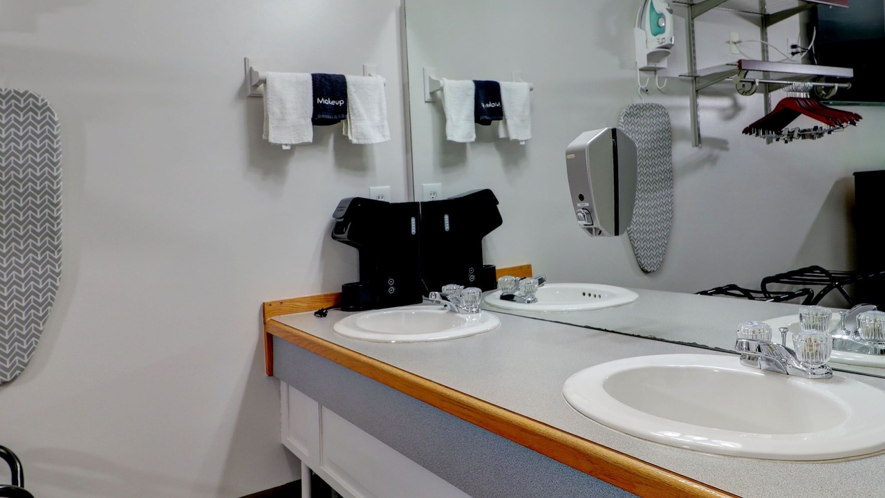 Photo of Bedroom in Canaan