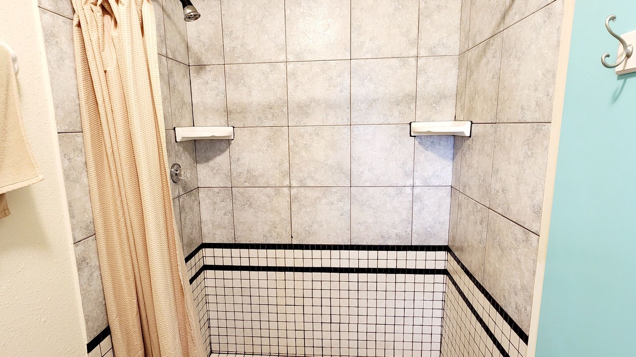 Photo of Bathroom in Keaukaha