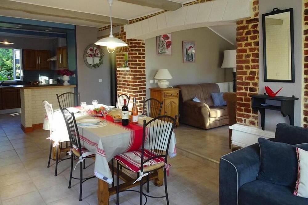 Photo of Livingroom in Les Grandes-Ventes