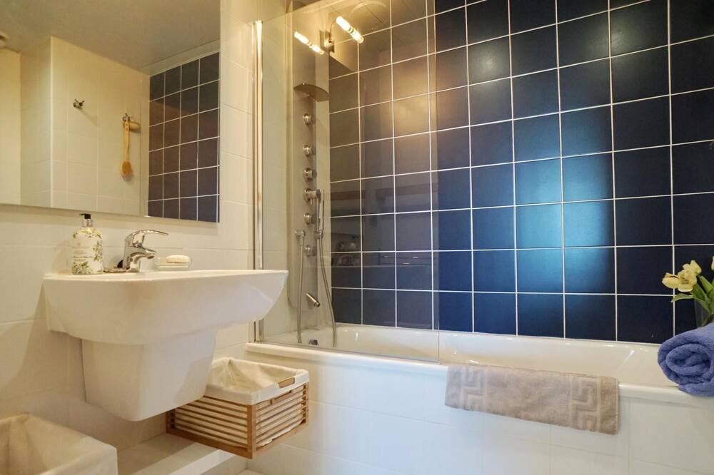 Photo of Bathroom in El Port
