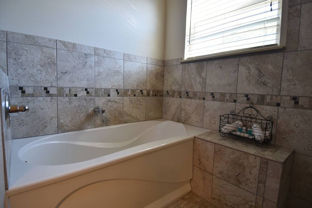 Photo of Bathroom in Camdenton