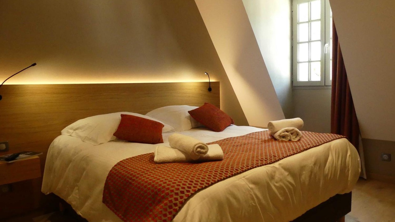 Photo of Bedroom in Bagneres-de-Luchon