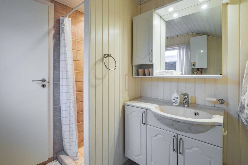 Photo of Bathroom in Boeslunde