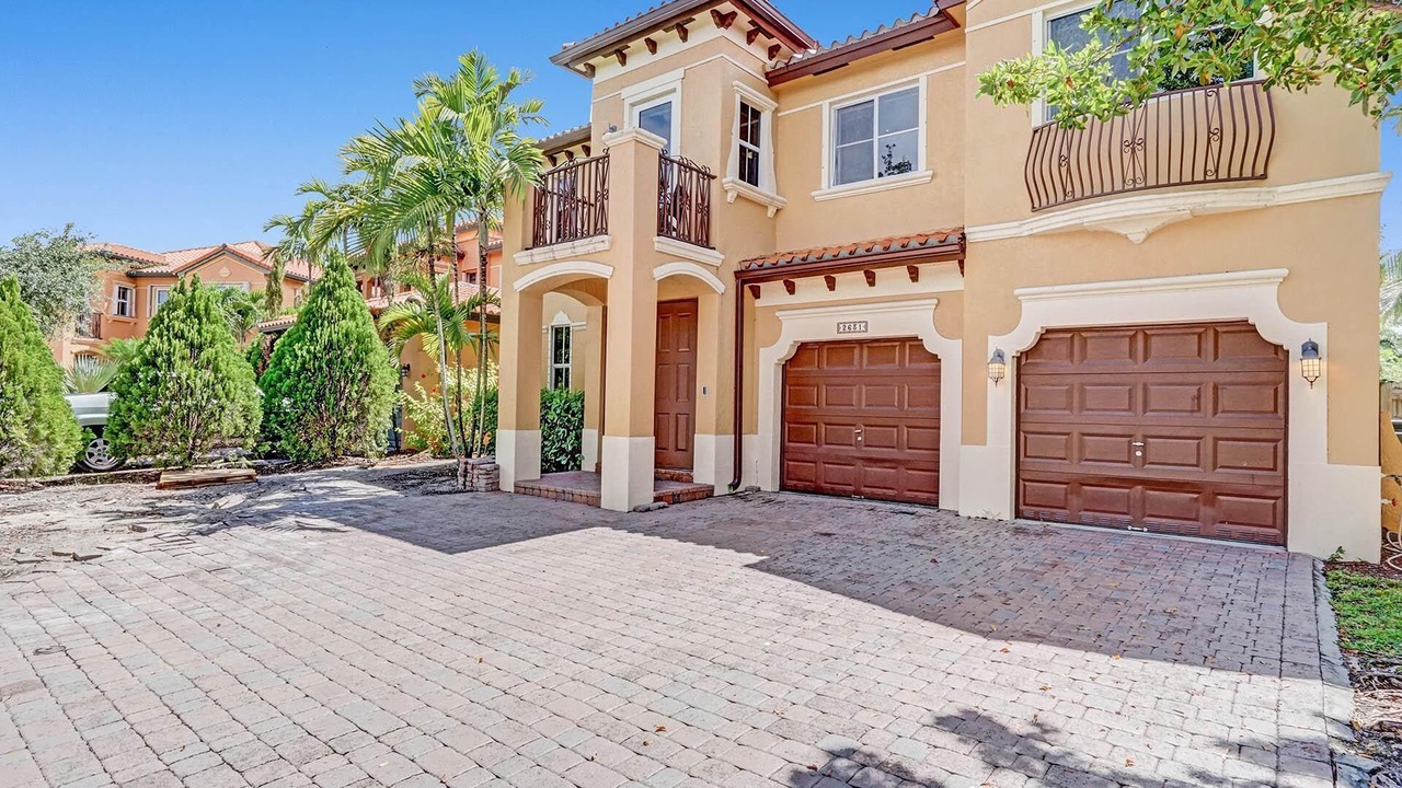 Photo of Outdoor in Tamiami