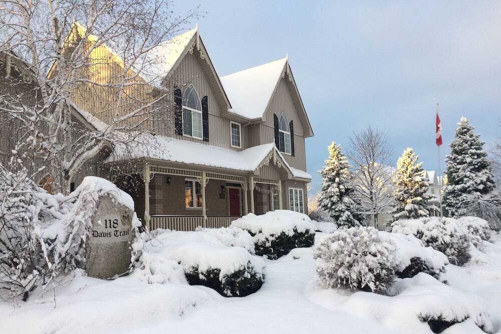 Photo of Outdoor in Thornton