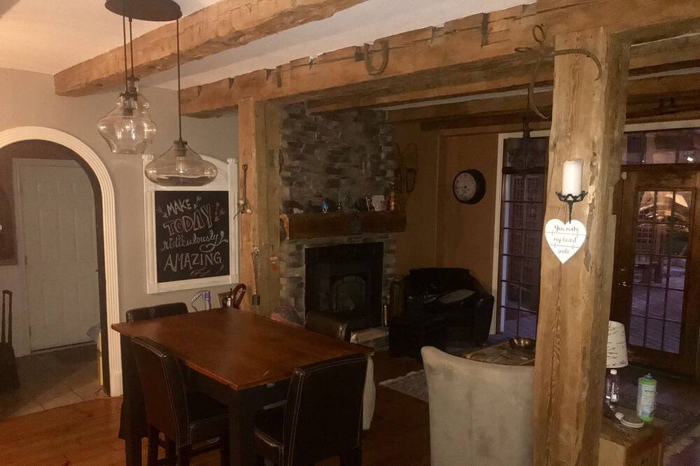 Photo of Livingroom in Thornton