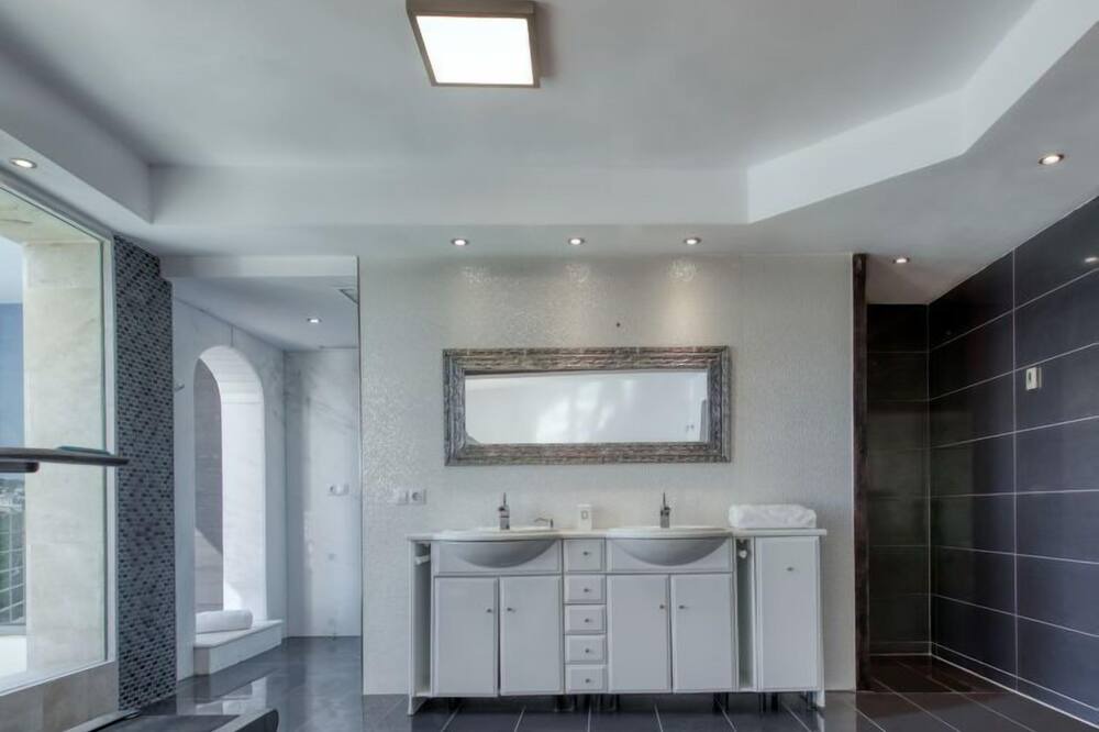 Photo of Bathroom in Cap de la Nau