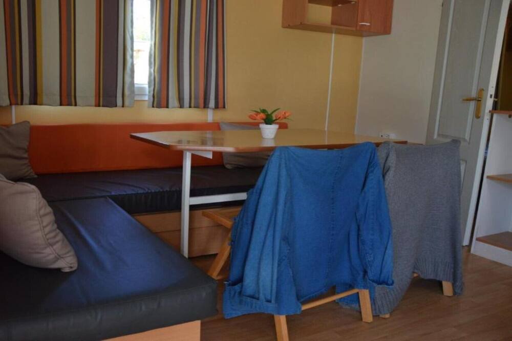 Photo of Livingroom in Lezan