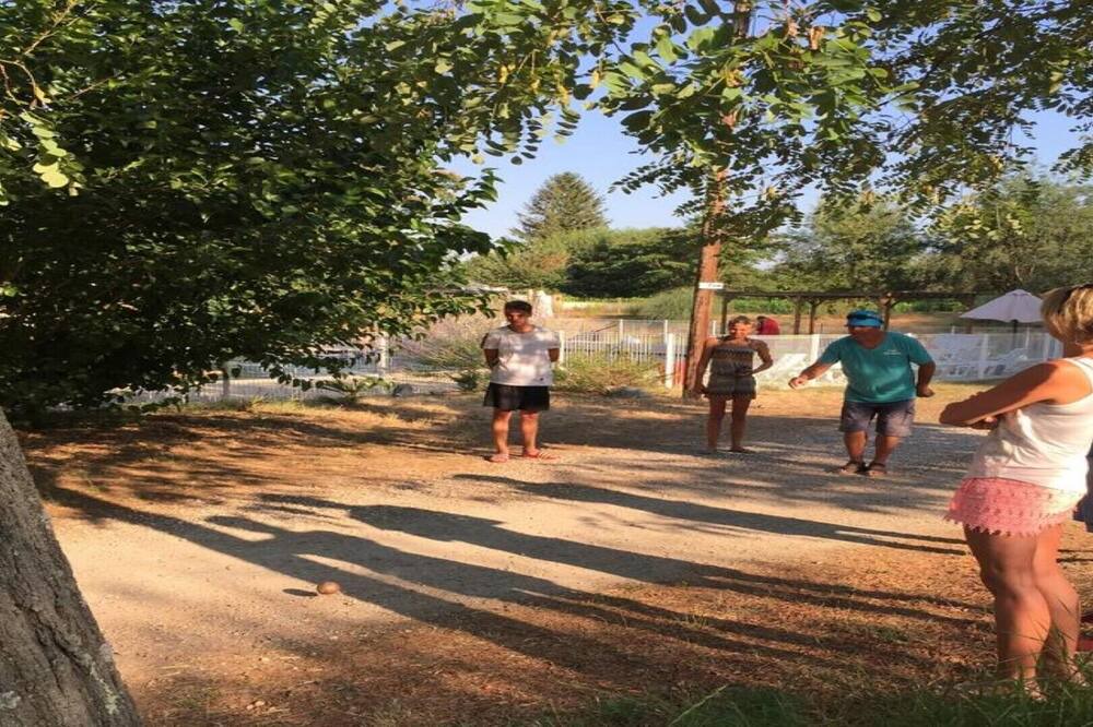 Photo of Others in Lezan