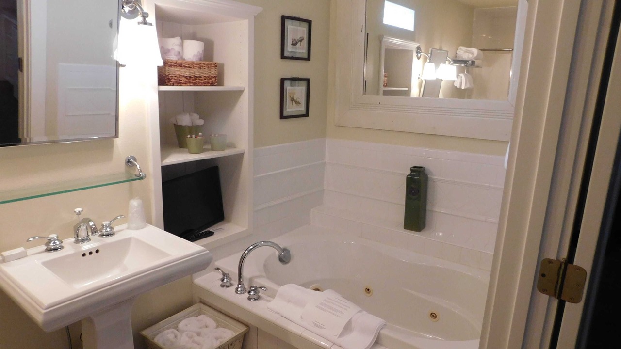 Photo of Bathroom in Rockdale
