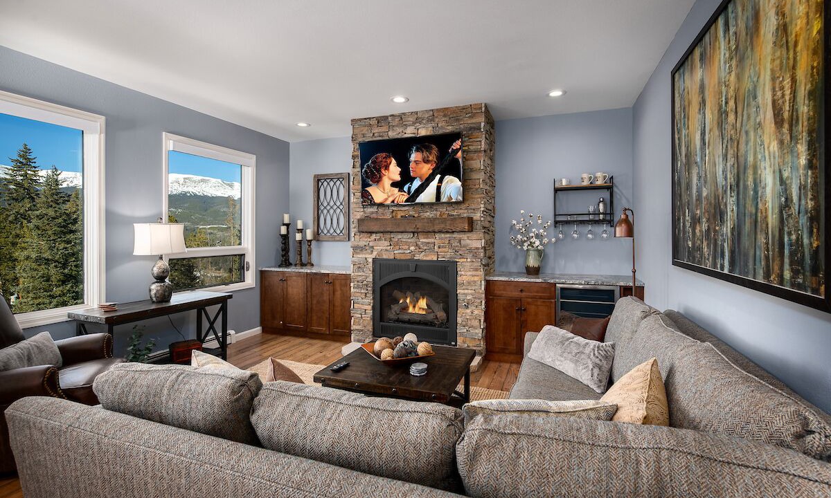 Photo of Livingroom in Forest Hills