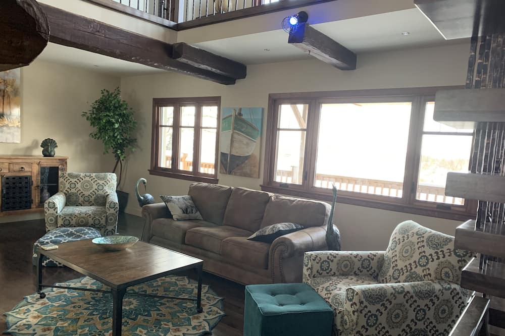 Photo of Livingroom in Lac Beauport
