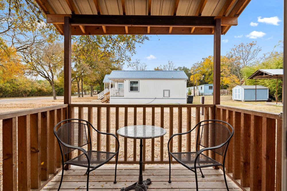 Photo of Patio Balcony in Staples