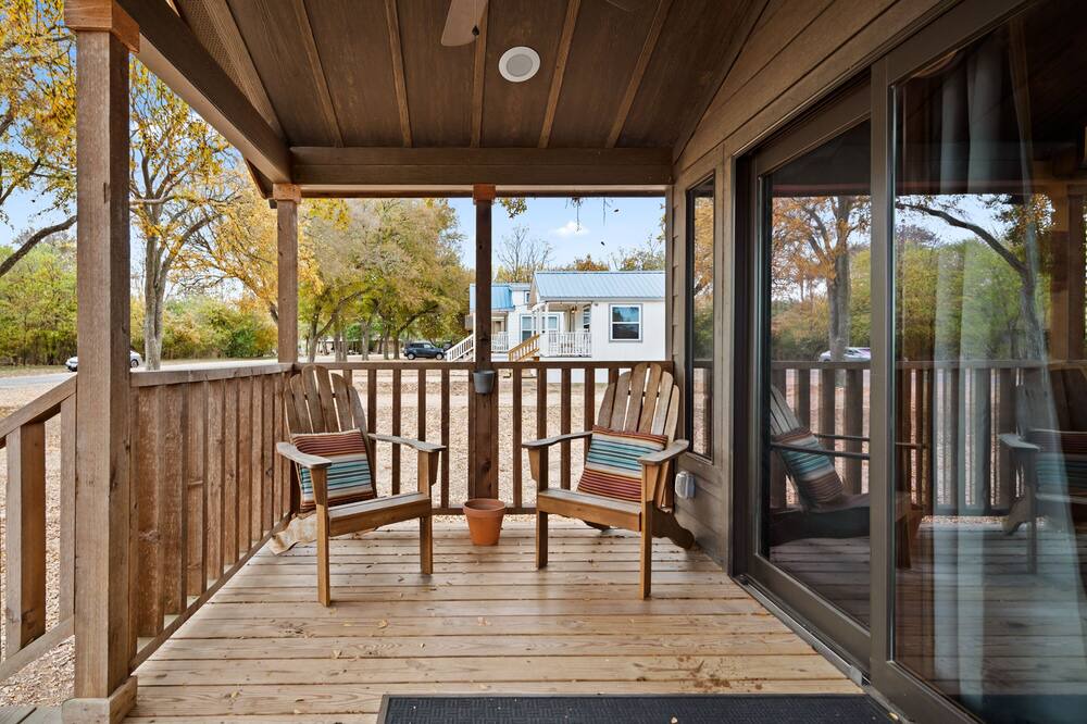Photo of Patio Balcony in Staples