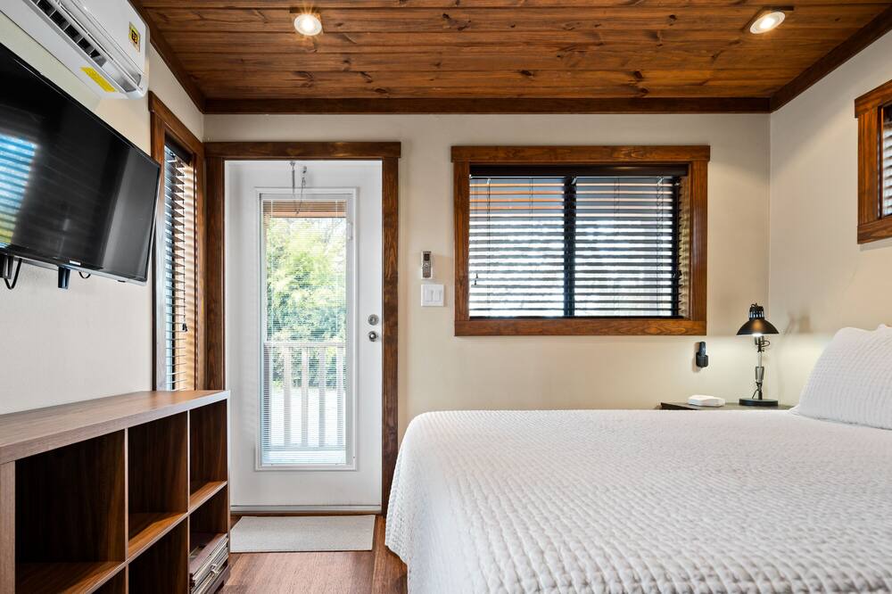 Photo of Bedroom in Staples