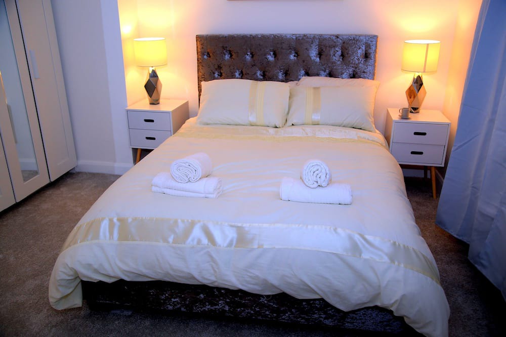 Photo of Bedroom in Mayesbrook