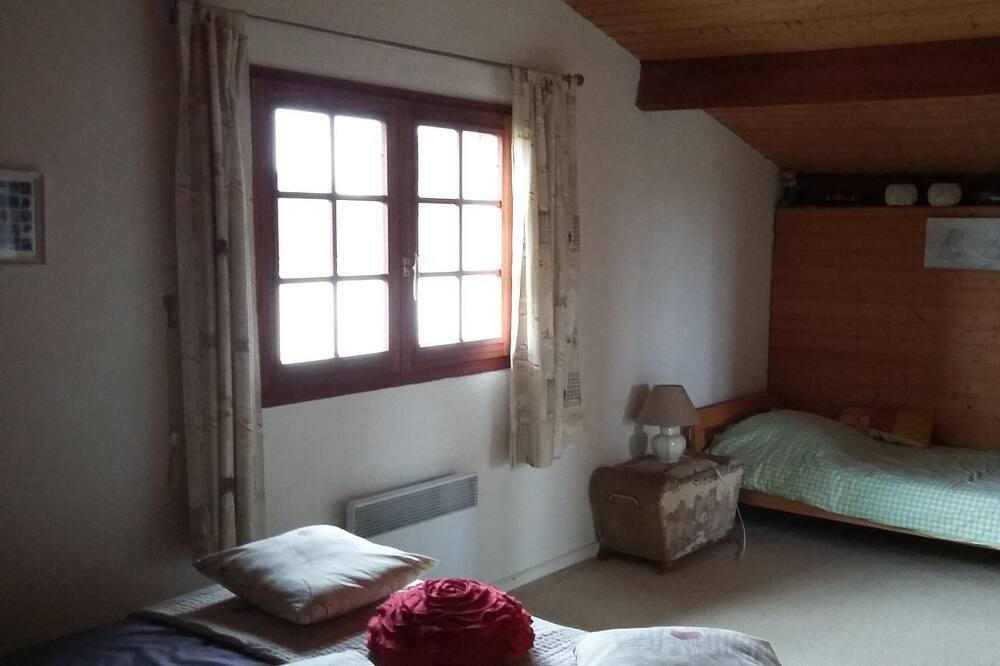 Photo of Bedroom in Sainte-Eulalie-en-Born