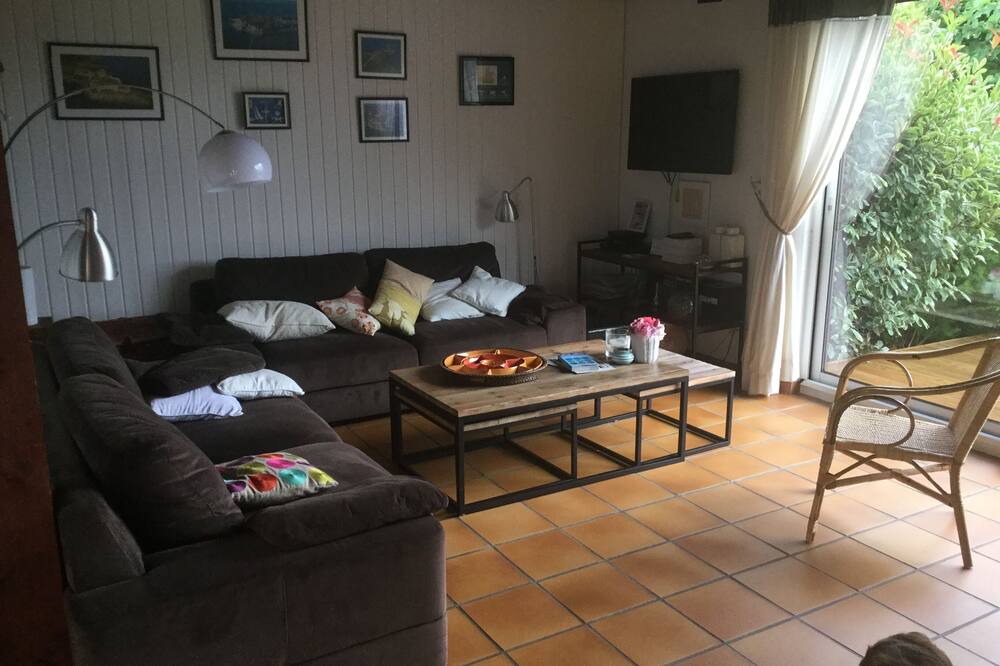 Photo of Livingroom in Sainte-Eulalie-en-Born