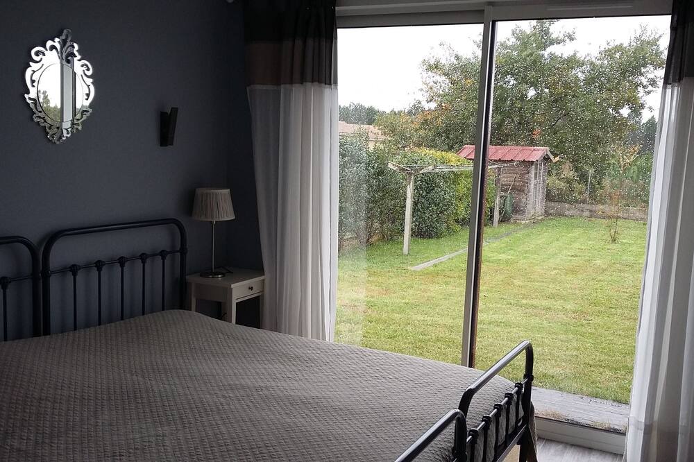 Photo of Bedroom in Sainte-Eulalie-en-Born