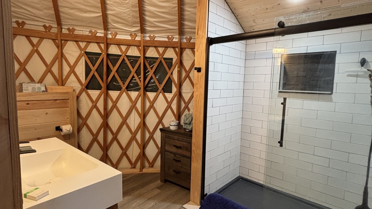 Photo of Bathroom in Maggie Valley