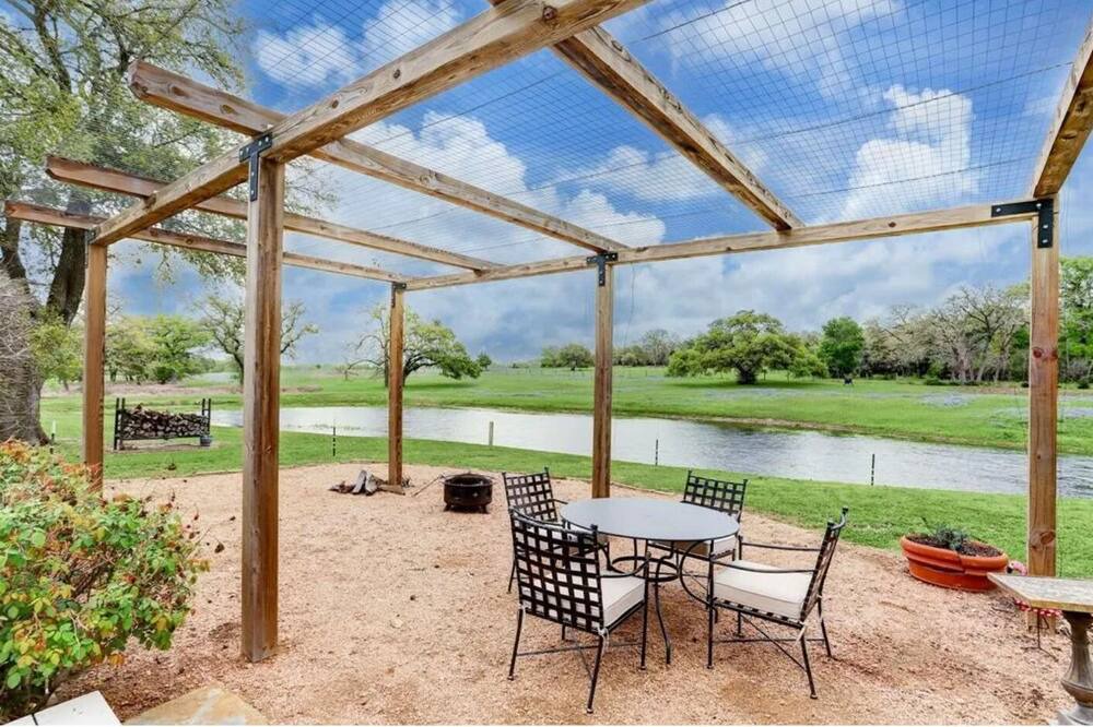 Photo of Outdoor in Fayetteville