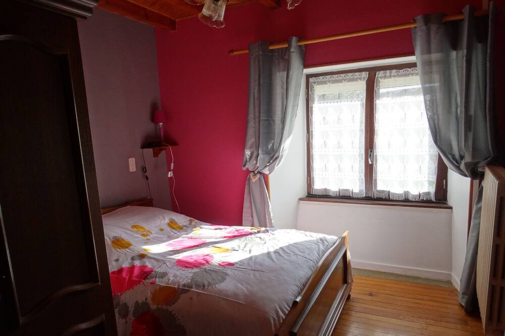 Photo of Bedroom in Saugues