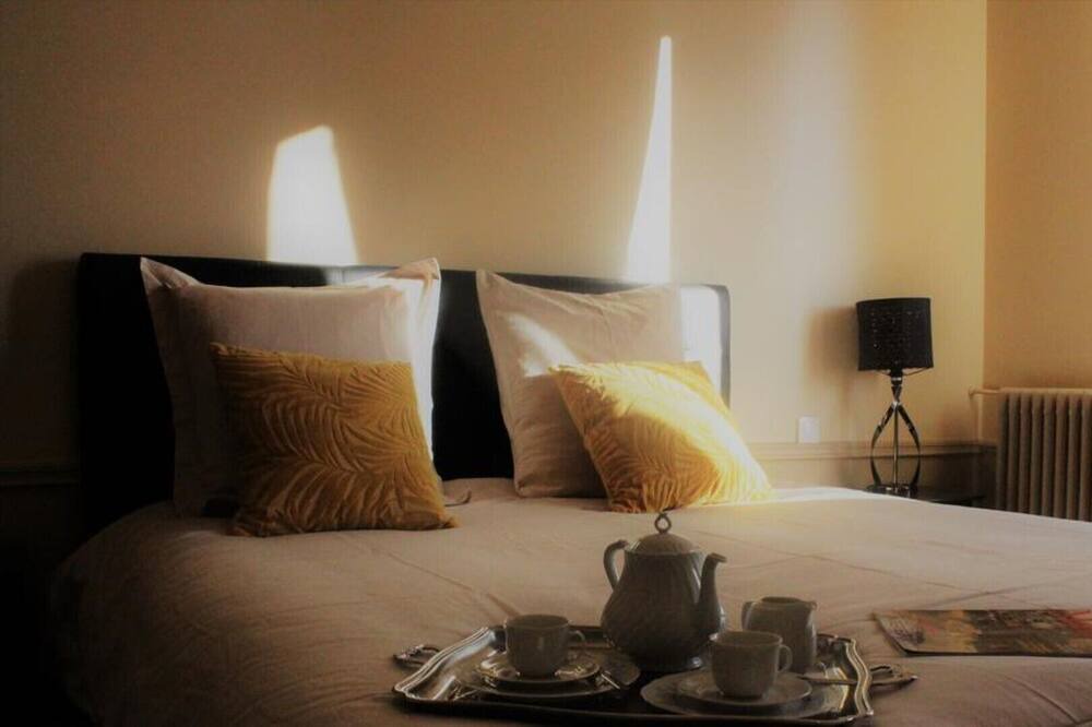 Photo of Bedroom in Cumieres