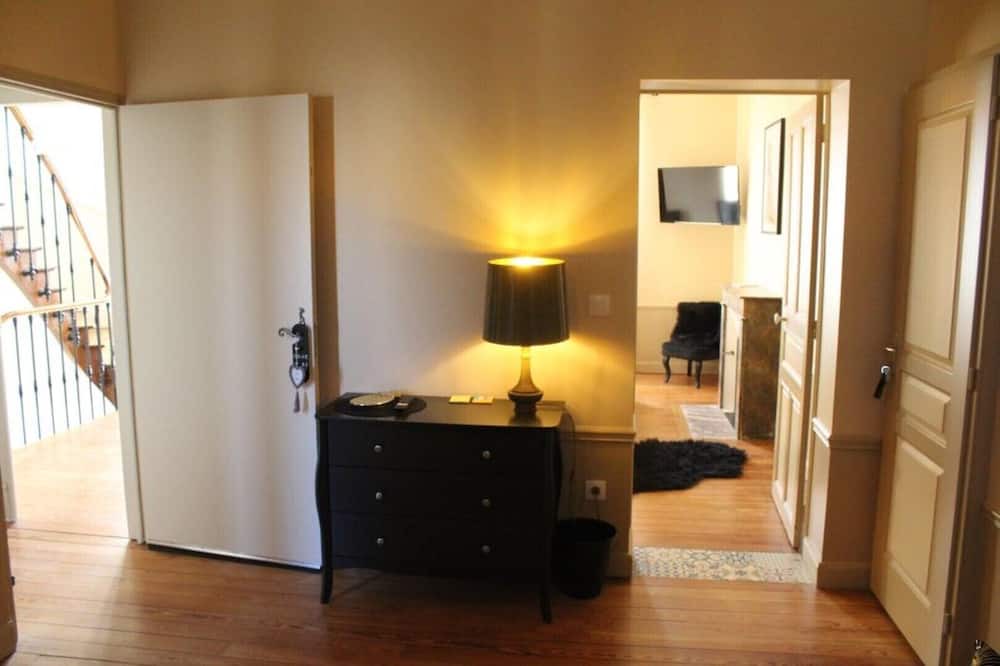 Photo of Bedroom in Cumieres