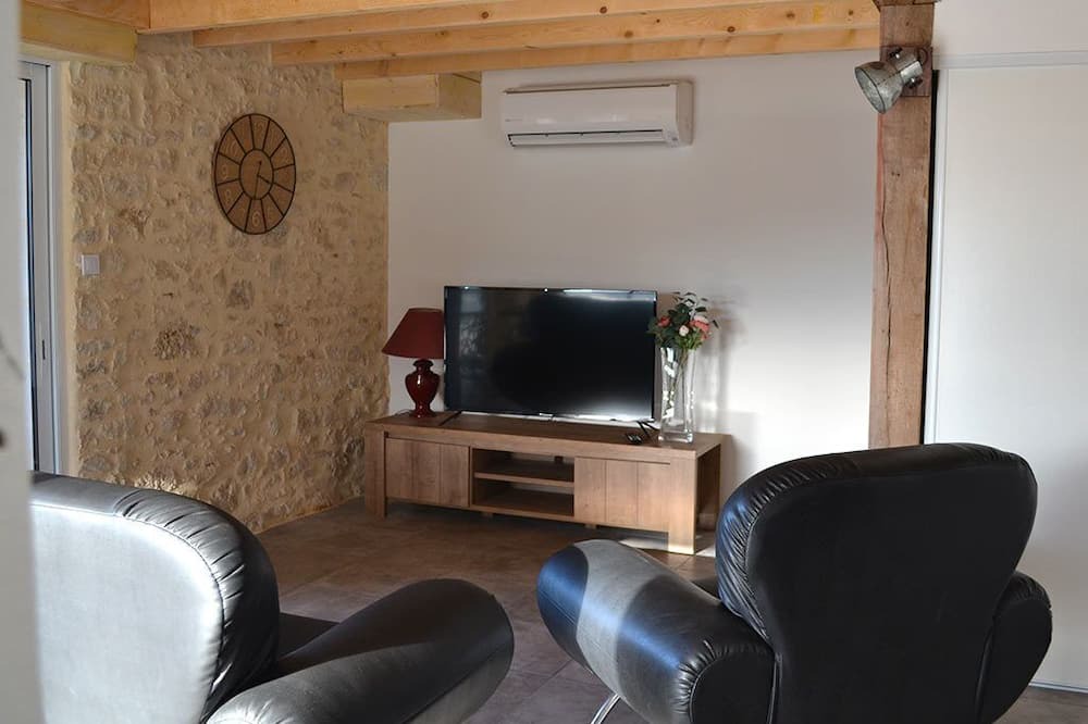 Photo of Livingroom in Saint-Nexans