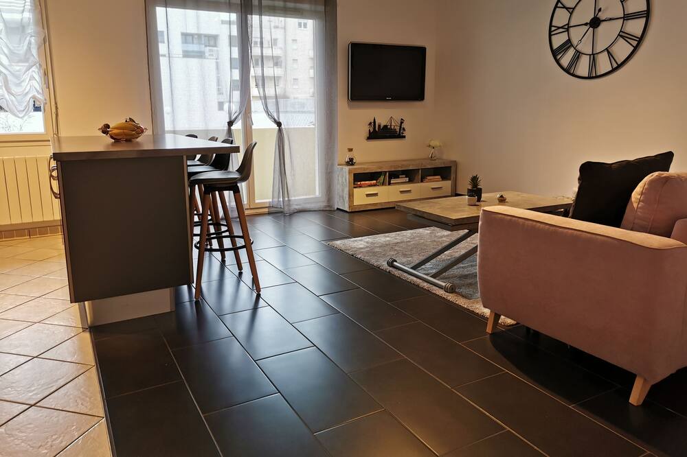 Photo of Livingroom in Sainte Marie - Saint Leon