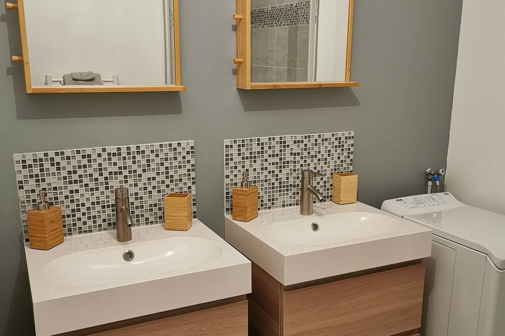Photo of Bathroom in Sainte Marie - Saint Leon