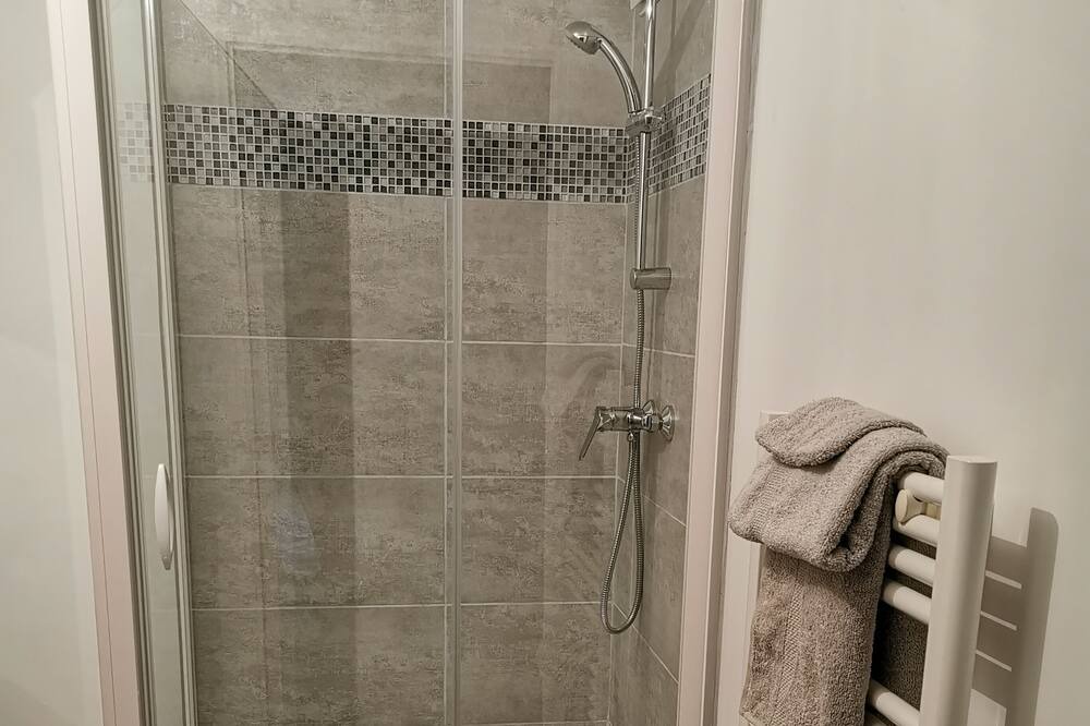 Photo of Bathroom in Sainte Marie - Saint Leon