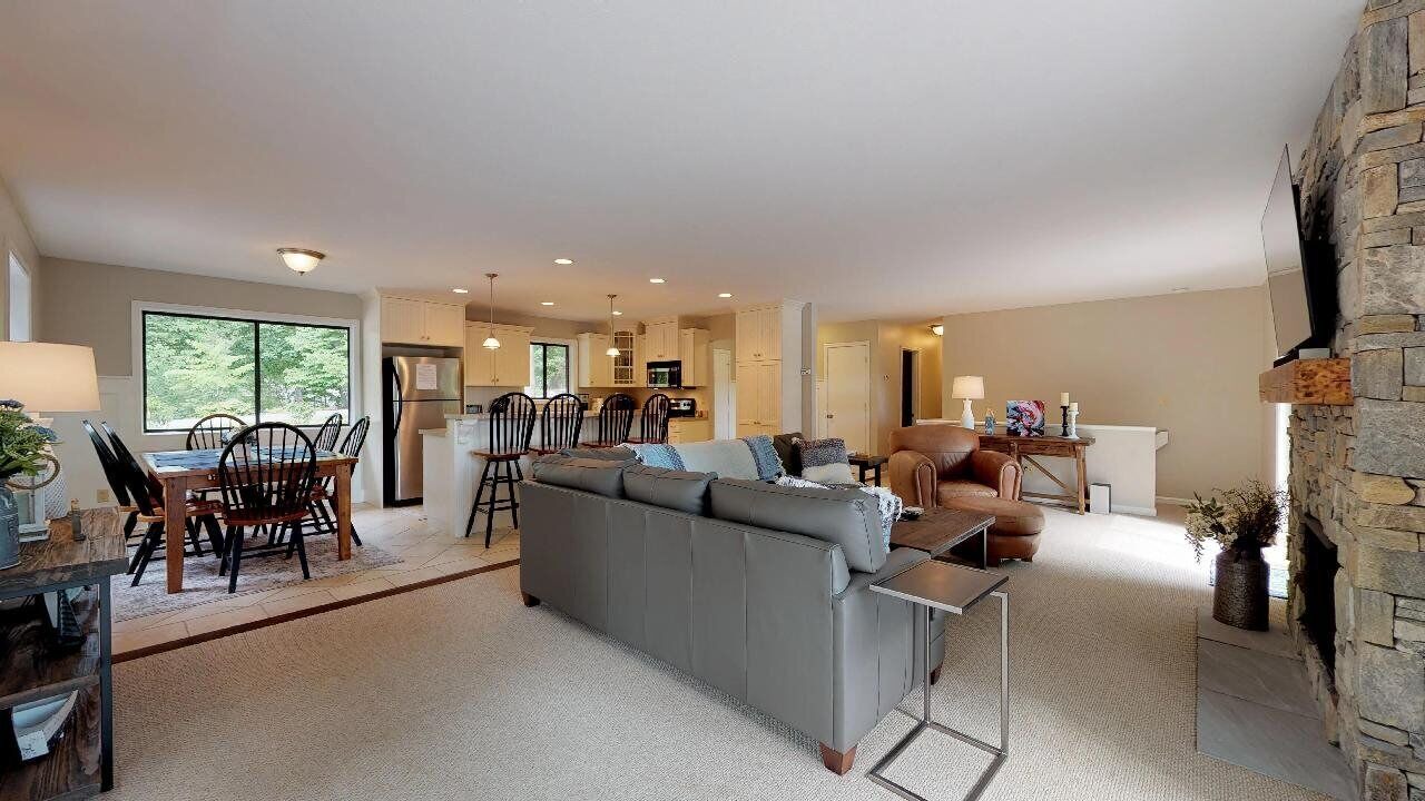 Photo of Livingroom in Huddleston