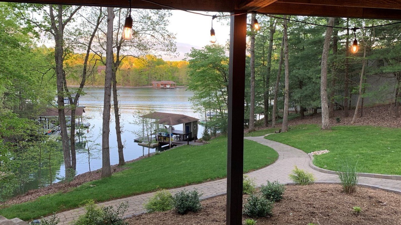 Photo of Outdoor in Huddleston
